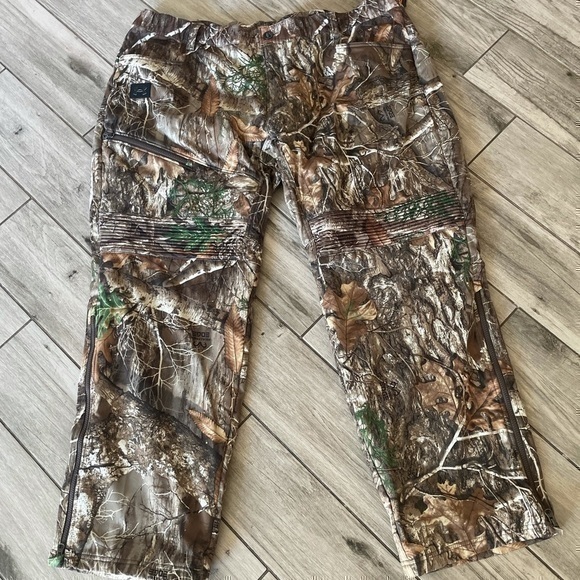 NWT Under Armour UA Storm Forest Camo Midseason